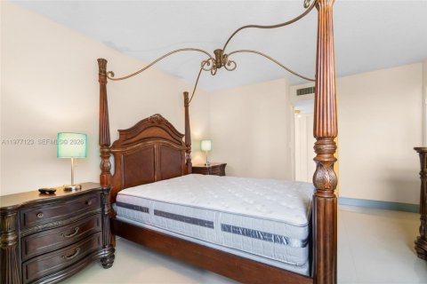 Condo in Aventura, Florida, 1 bedroom  № 2042127 - photo 8