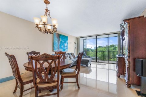 Condo in Aventura, Florida, 1 bedroom  № 2042127 - photo 3