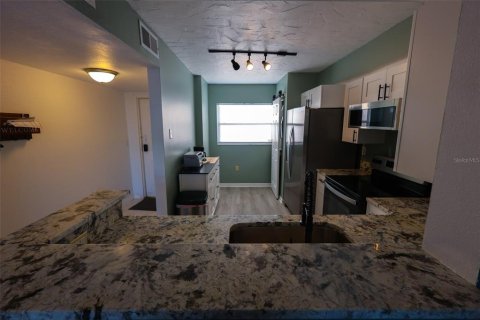 Condo in Clearwater, Florida, 2 bedrooms  № 1598214 - photo 2