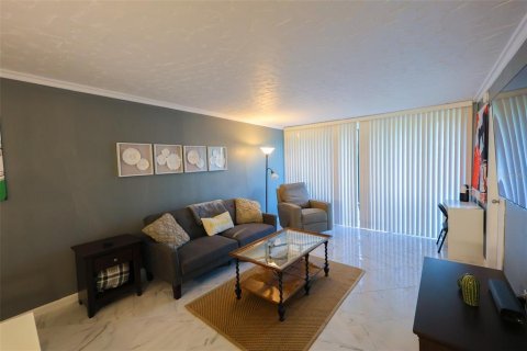 Condo in Clearwater, Florida, 2 bedrooms  № 1598214 - photo 20
