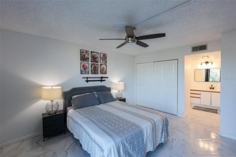 Condo in Clearwater, Florida, 2 bedrooms  № 1598214 - photo 9