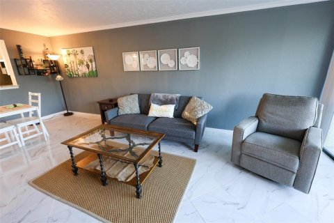 Condo in Clearwater, Florida, 2 bedrooms  № 1598214 - photo 18