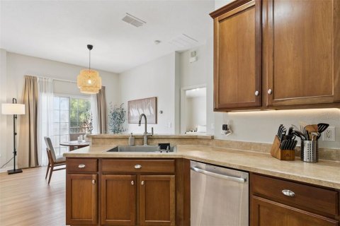 Townhouse in Sanford, Florida 2 bedrooms, 112.78 sq.m. № 2310048 - photo 12