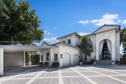 House in Miami Beach, Florida 6 bedrooms, 577.02 sq.m. № 2243922 - photo 4