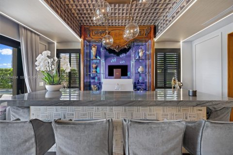 House in Miami Beach, Florida 6 bedrooms, 577.02 sq.m. № 2243922 - photo 11
