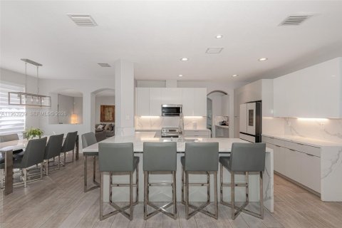 House in Miami, Florida 5 bedrooms № 2027160 - photo 26