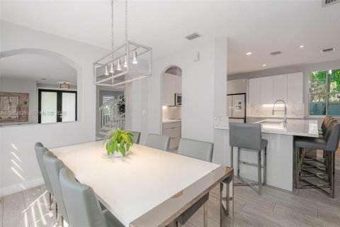 House in Miami, Florida 5 bedrooms № 2027160 - photo 19