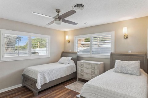 Villa ou maison à vendre à Fruitland Park, Floride: 4 chambres, 171.68 m2 № 2410676 - photo 17