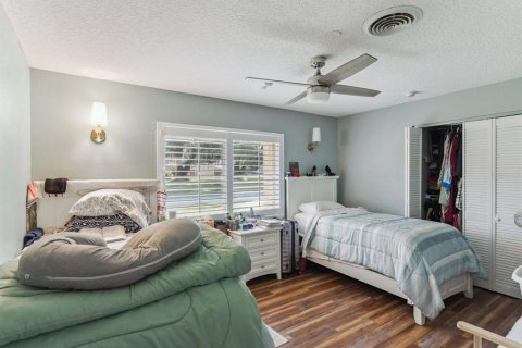 Villa ou maison à vendre à Fruitland Park, Floride: 4 chambres, 171.68 m2 № 2410676 - photo 14