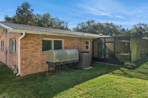 Villa ou maison à vendre à Fruitland Park, Floride: 4 chambres, 171.68 m2 № 2410676 - photo 29