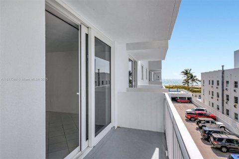 Купить кондоминиум в Майами-Бич, Флорида 1 спальня, 60.94м2, № 1924159 - фото 21