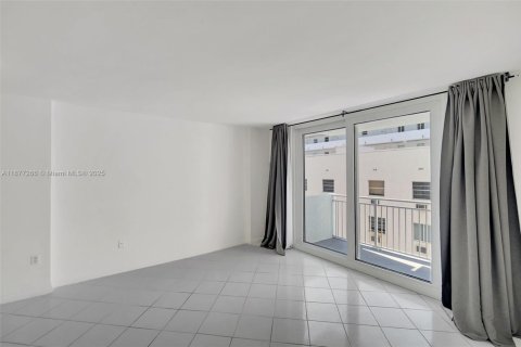 Купить кондоминиум в Майами-Бич, Флорида 1 спальня, 60.94м2, № 1924159 - фото 13