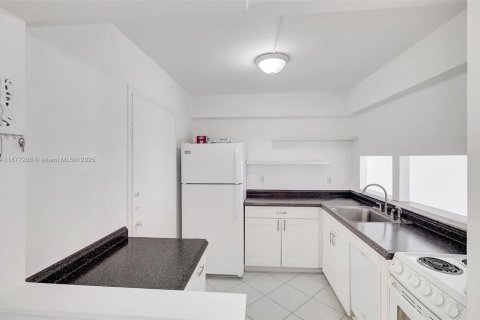 Купить кондоминиум в Майами-Бич, Флорида 1 спальня, 60.94м2, № 1924159 - фото 6