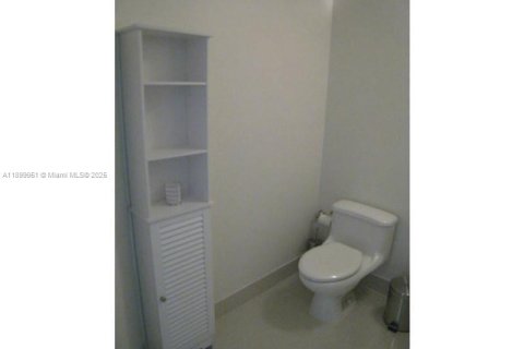 Copropriété à vendre à Miami, Floride: 2 chambres, 130.34 m2 № 1970054 - photo 26
