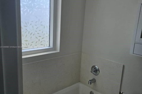Copropriété à vendre à Miami, Floride: 2 chambres, 130.34 m2 № 1970054 - photo 19