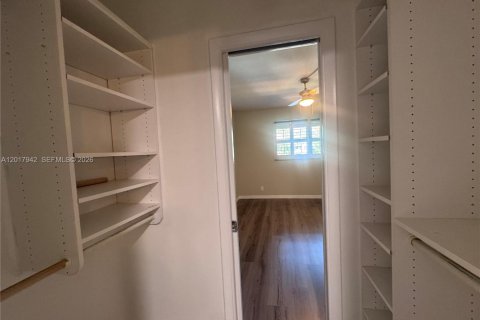 Condominio en alquiler en Fort Lauderdale, Florida, 2 dormitorios, 78.97 m2 № 2077555 - foto 24