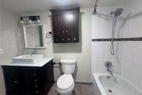 Condominio en alquiler en Fort Lauderdale, Florida, 2 dormitorios, 78.97 m2 № 2077555 - foto 23