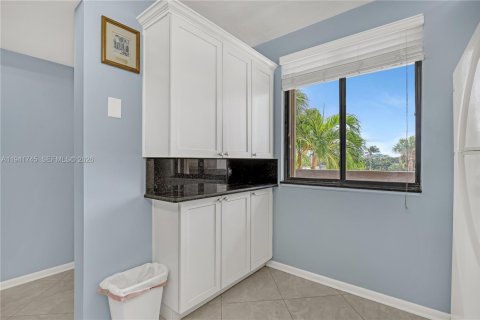 Condo in Jupiter, Florida, 2 bedrooms № 1998791 - photo 10