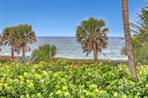 Condo in Jupiter, Florida, 2 bedrooms № 1998791 - photo 20
