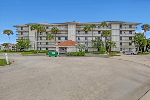 Condo in Jupiter, Florida, 2 bedrooms № 1998791 - photo 3