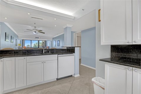 Condo in Jupiter, Florida, 2 bedrooms № 1998791 - photo 11
