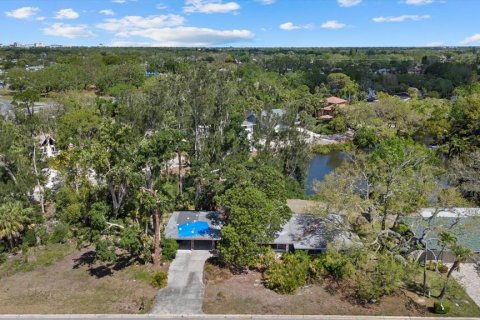 House in Sarasota, Florida 3 bedrooms, 177.16 sq.m. № 1597647 - photo 19