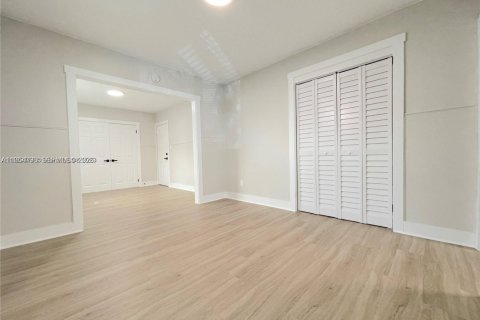 Apartment in Hollywood, Florida 1 bedroom, 51.1 sq.m. № 2009276 - photo 6