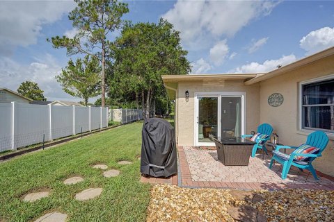 Villa ou maison à vendre à New Port Richey, Floride: 2 chambres, 138.42 m2 № 2225520 - photo 27