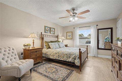 Villa ou maison à vendre à New Port Richey, Floride: 2 chambres, 138.42 m2 № 2225520 - photo 9