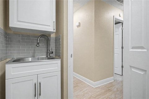 Villa ou maison à vendre à New Port Richey, Floride: 2 chambres, 138.42 m2 № 2225520 - photo 26