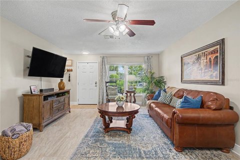 Villa ou maison à vendre à New Port Richey, Floride: 2 chambres, 138.42 m2 № 2225520 - photo 7