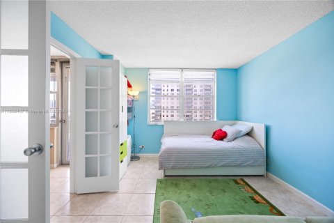 Condominio en venta en Sunny Isles Beach, Florida, 2 dormitorios, 100.98 m2 № 1878641 - foto 12