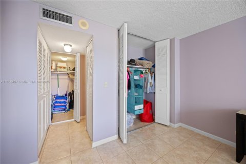 Condominio en venta en Sunny Isles Beach, Florida, 2 dormitorios, 100.98 m2 № 1878641 - foto 20