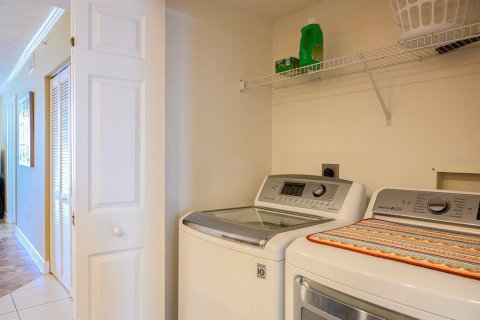 Condominio en venta en Daytona Beach Shores, Florida, 2 dormitorios, 155.52 m2 № 2135965 - foto 25