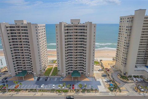 Condo à Daytona Beach Shores, Floride, 2 chambres  № 2135965