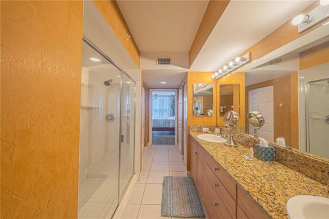 Condominio en venta en Daytona Beach Shores, Florida, 2 dormitorios, 155.52 m2 № 2135965 - foto 16