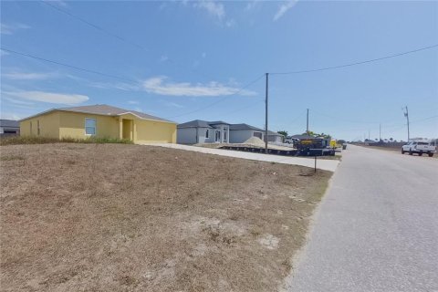 Villa ou maison à louer à Cape Coral, Floride: 4 chambres, 153.29 m2 № 2115360 - photo 2