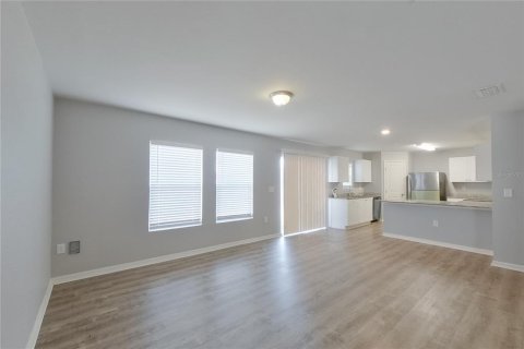 Villa ou maison à louer à Cape Coral, Floride: 4 chambres, 153.29 m2 № 2115360 - photo 5