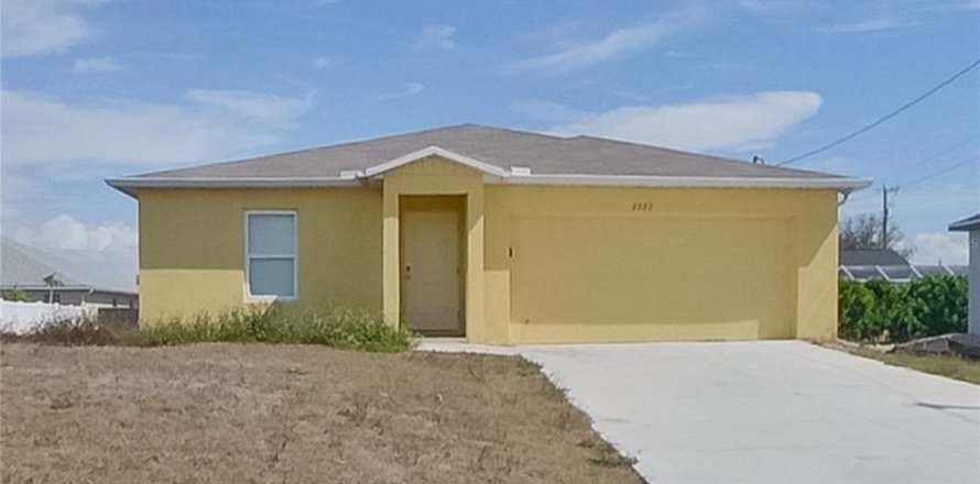 Villa ou maison à Cape Coral, Floride 4 chambres, 153.29 m2 № 2115360