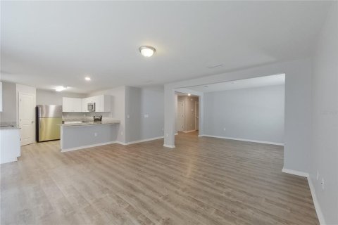 Villa ou maison à louer à Cape Coral, Floride: 4 chambres, 153.29 m2 № 2115360 - photo 6