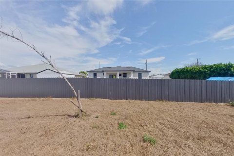 Villa ou maison à louer à Cape Coral, Floride: 4 chambres, 153.29 m2 № 2115360 - photo 23
