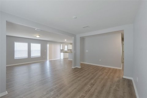 Villa ou maison à louer à Cape Coral, Floride: 4 chambres, 153.29 m2 № 2115360 - photo 4