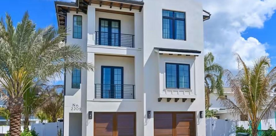 Villa ou maison à Bradenton Beach, Floride 4 chambres, 297.38 m2 № 2166750