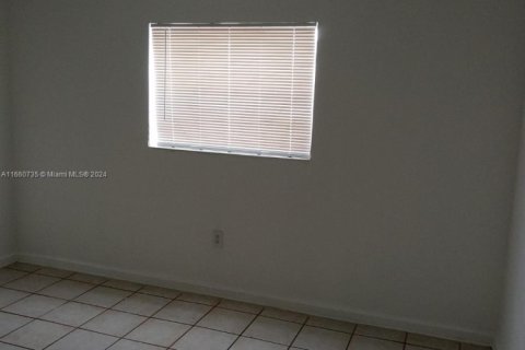 Condominio en venta en Hialeah, Florida, 1 dormitorio, 54.16 m2 № 1694559 - foto 17