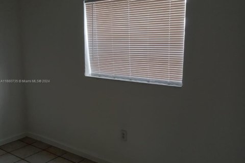 Condominio en venta en Hialeah, Florida, 1 dormitorio, 54.16 m2 № 1694559 - foto 23