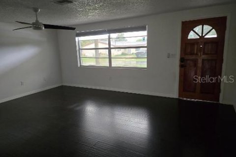 Villa ou maison à vendre à New Port Richey, Floride: 4 chambres, 144.93 m2 № 2413426 - photo 5