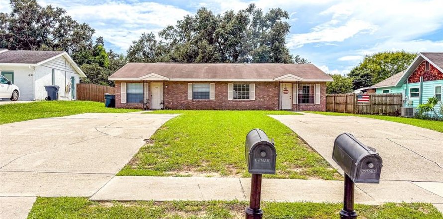 Dúplex en Lake Wales, Florida 4 dormitorios, 165.55 m2 № 2377777