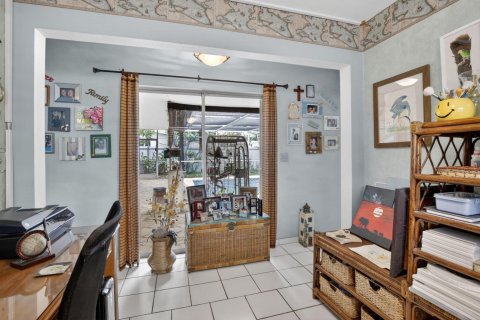 House in Hollywood, Florida 3 bedrooms, 119.01 sq.m. № 2176209 - photo 19