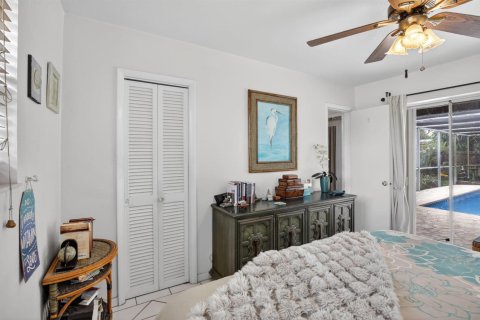 House in Hollywood, Florida 3 bedrooms, 119.01 sq.m. № 2176209 - photo 23