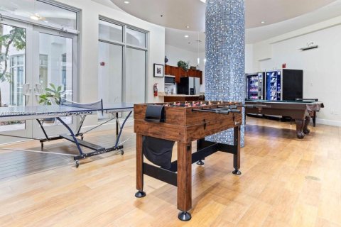 Condo in Hollywood, Florida, 1 bedroom  № 1702534 - photo 11